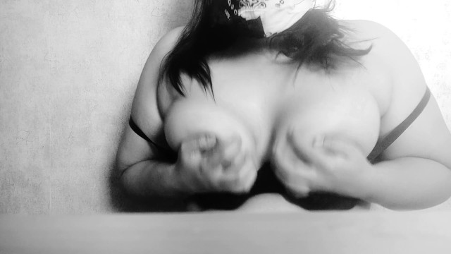 Indian Desi Teen Gives Intense Erotic Massage to Big Tits in Viral Video